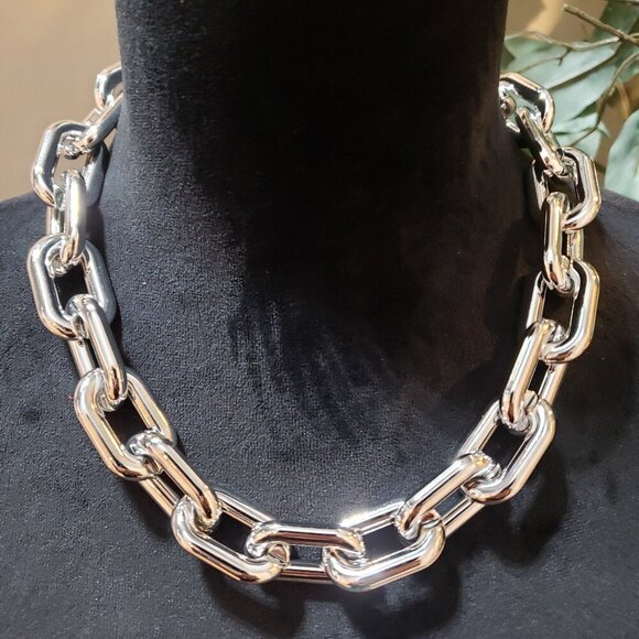 Chilly Bird Womens Silver Tone Bold Link Chain Lightweight Necklace with Lobster - Picture 3 of 7